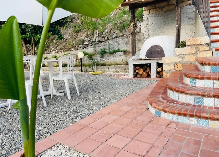 Le Maioliche Nyaraló Saponara